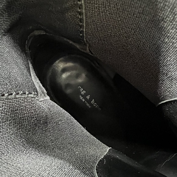 Rag & Bone Shiloh Boot Size 40 US 10 Black Leather Lug Sole Chelsea Ankle Bootie - Picture 8 of 14